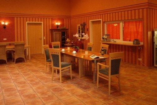 Econo Motel Goelzer ビューヒェンベウーレン エクステリア 写真